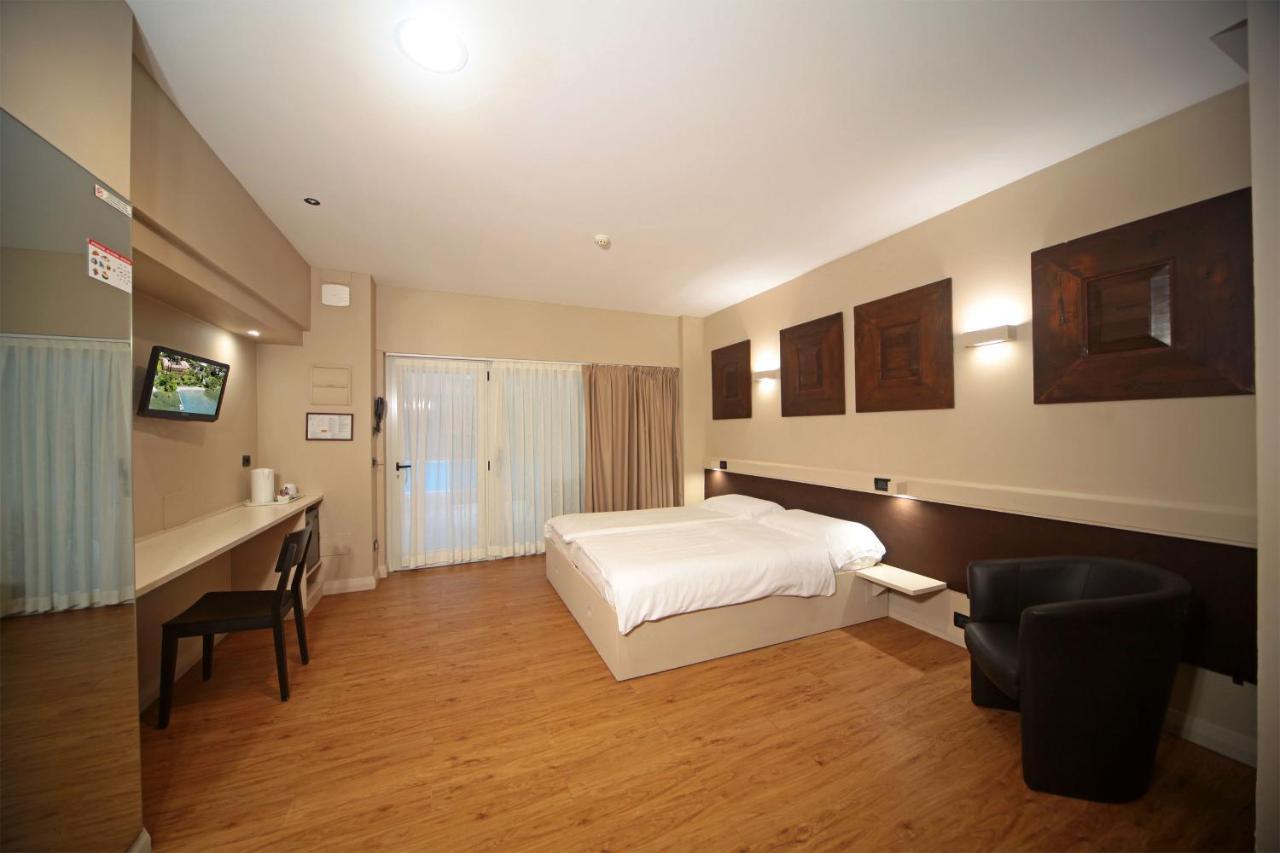 Hotel La Pauel Σιρμιόνε Εξωτερικό φωτογραφία