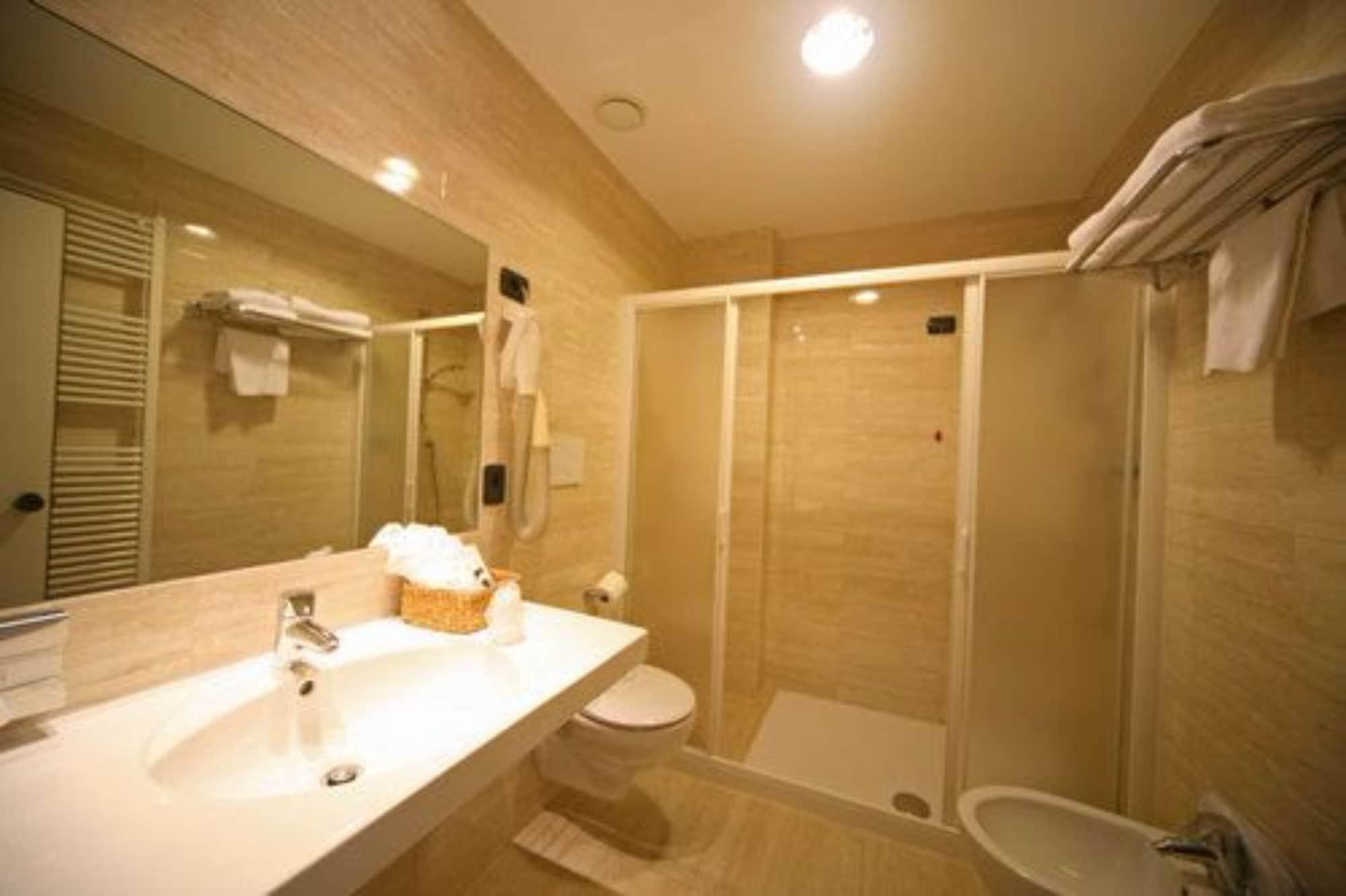 Hotel La Pauel Σιρμιόνε Εξωτερικό φωτογραφία